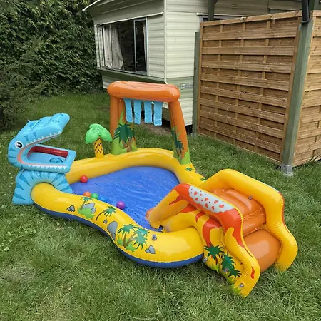 Nad Rozlewiskiem キャンプ場 *